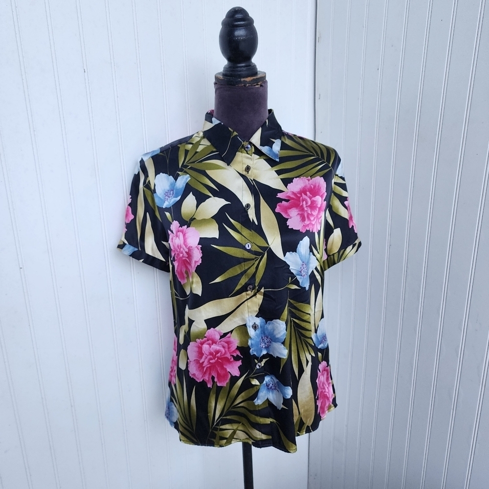 Hilo Hattie Hawaiian Shirt Women's Silk Black Button Blouse Tropical Short Slv M